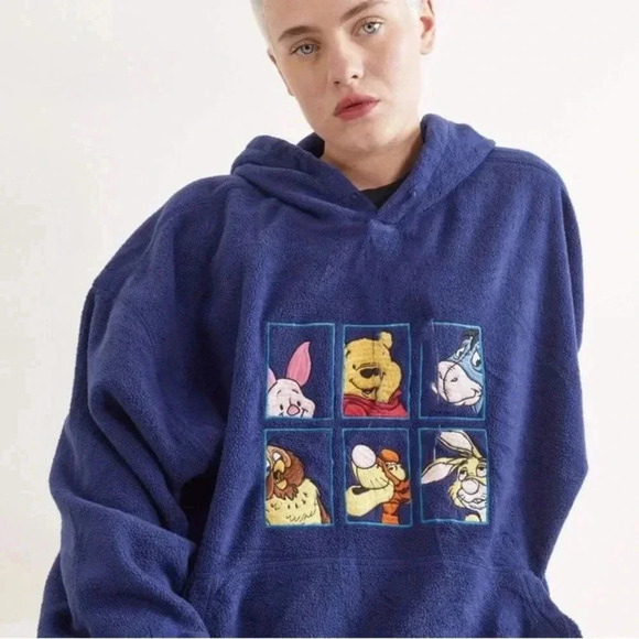 Vintage The Disney Store Winnie The Pooh Navy Hoodie size XL - Picture 3 of 3